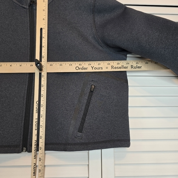 SWEATY BETTY Zip Up Crop Scuba Jacket Grey Women Medium Thumbhole Sleeves Pocket - Picture 10 of 11